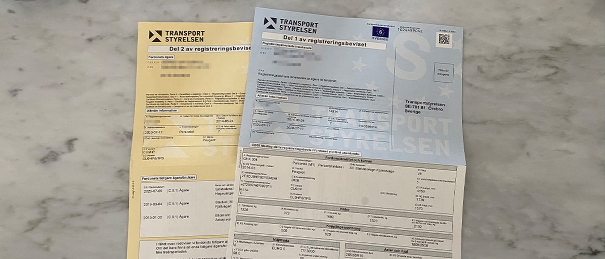 Två registreringsbevis från Transportstyrelsen